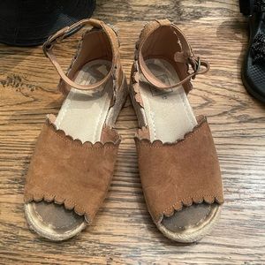 GAP Size 13 Youth Espadrilles